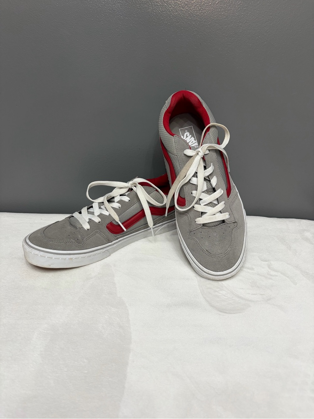 Vans Caldrone Suede Mesh Charcoal Gray Red White Low Top Men's Size 13